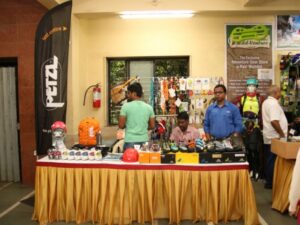 15th-Girimitra-Sammelan-2016-246-2-1024x683-640x480_c